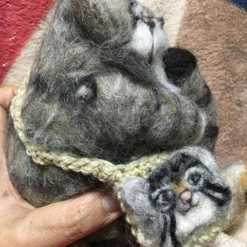 ☆冬支度させました☃️羊毛フェルトの可愛い仏頂面のマヌルネコ 猫