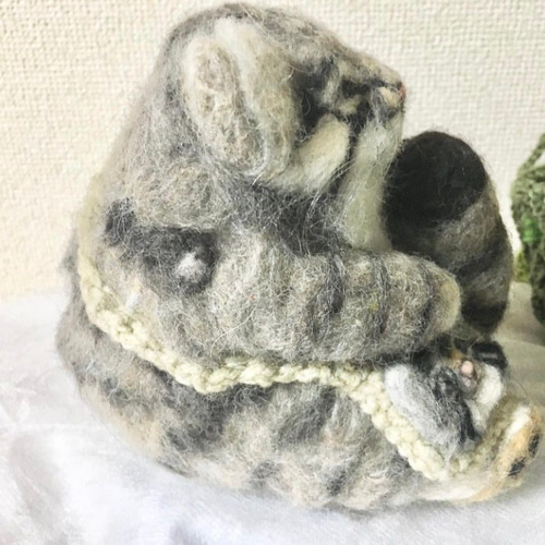 ☆冬支度させました☃️羊毛フェルトの可愛い仏頂面のマヌルネコ 猫