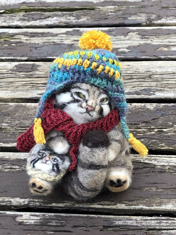 ☆冬支度させました☃️羊毛フェルトの可愛い仏頂面のマヌルネコ 猫