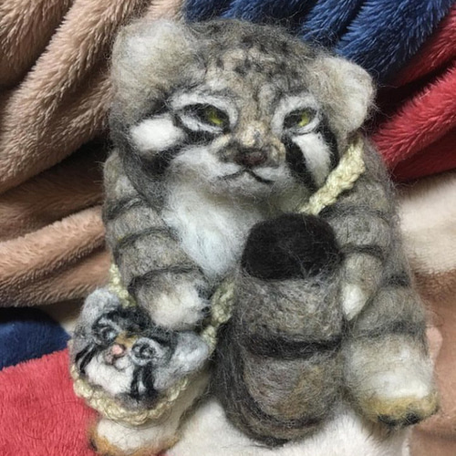 羊毛フェルト　マヌルネコ 受注制作☆羊毛フェルトのマヌルネコ子猫 | iichi 日々の暮らしを