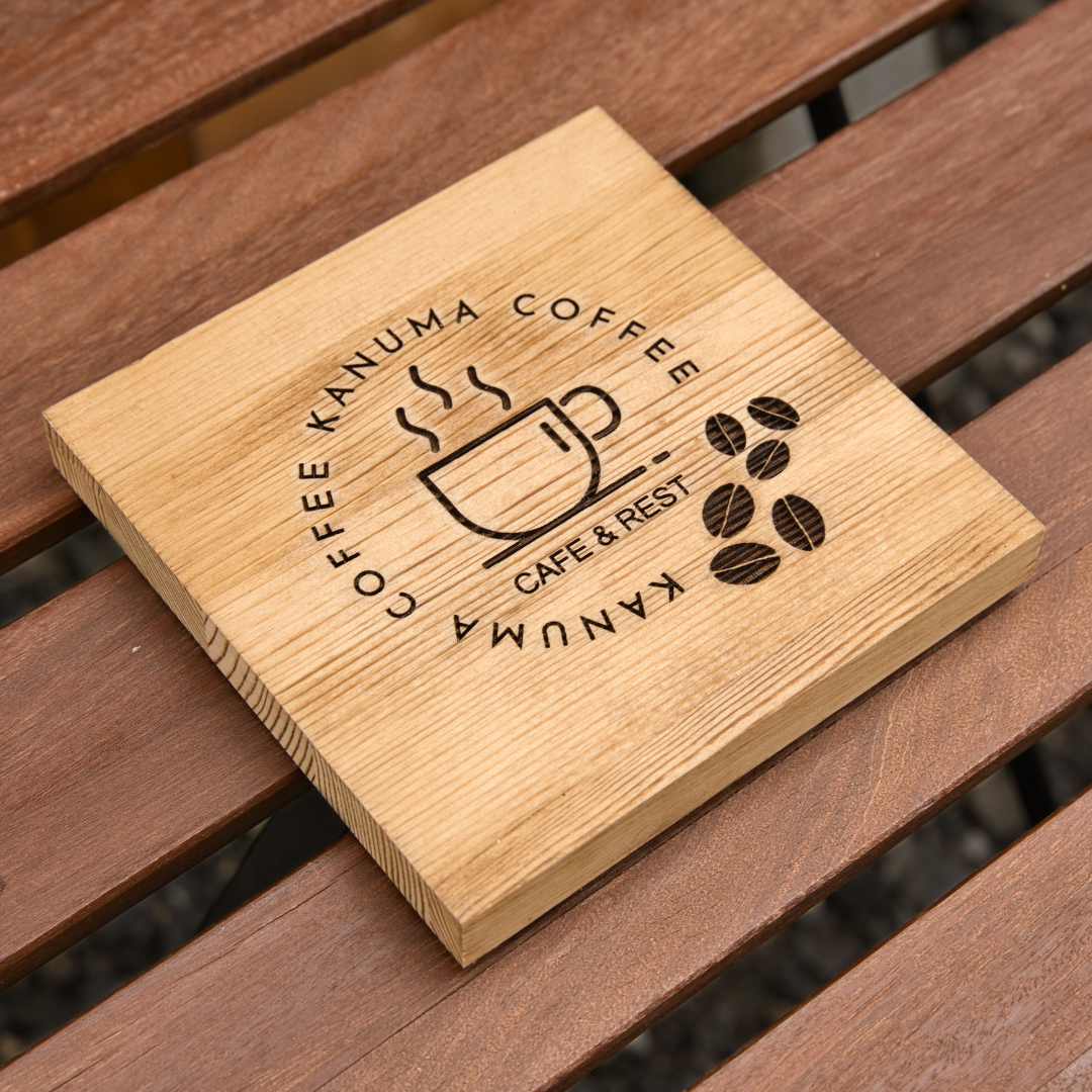 四角 レトロ調のショップ看板 表札/ロゴ彫刻/レーザー彫刻