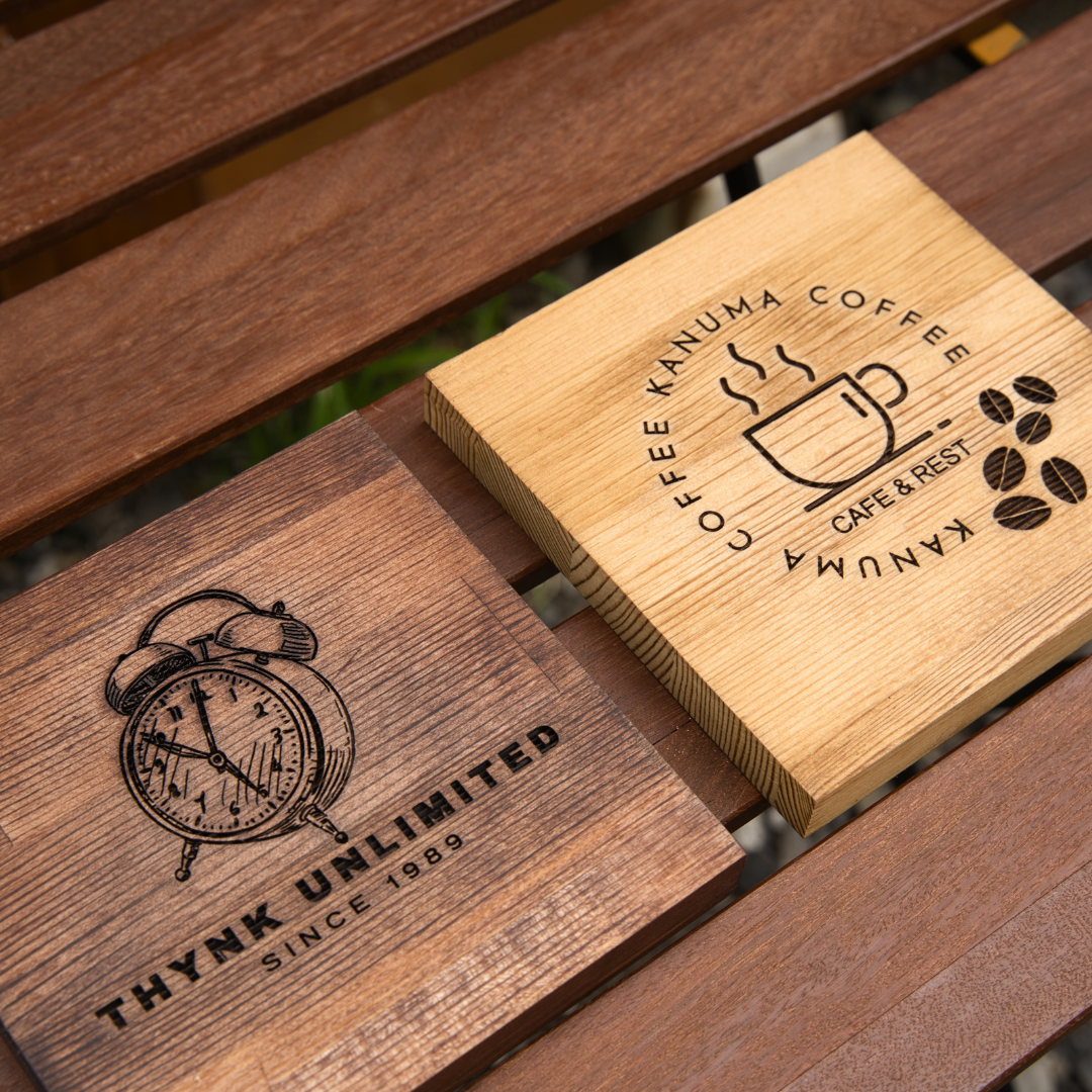 四角 レトロ調のショップ看板 表札/ロゴ彫刻/レーザー彫刻