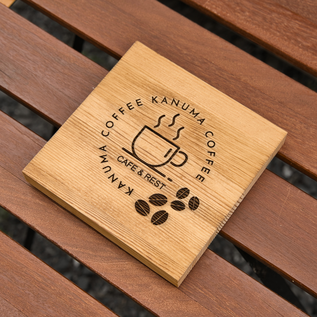 四角 レトロ調のショップ看板 表札/ロゴ彫刻/レーザー彫刻