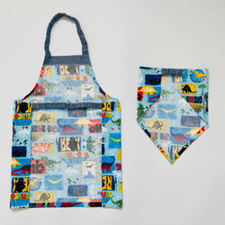 恐竜ロゴ柄☆120〜130こどもエプロン、三角巾、巾着3点セット 2枚目の画像