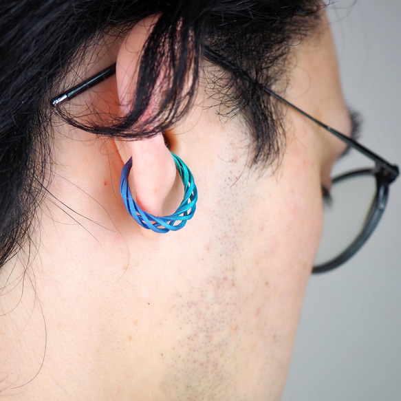 イヤーカフにもなるリング 「巡る」 純チタン製 また