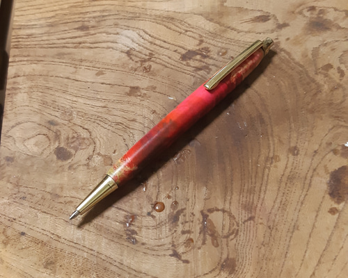 木軸シャーペン0.5㎜スタビライズメープル瘤蜜蝋クリーム仕上げ。 木軸シャーペン0.5㎜スタビライズメープル瘤 蜜蝋クリーム仕立て