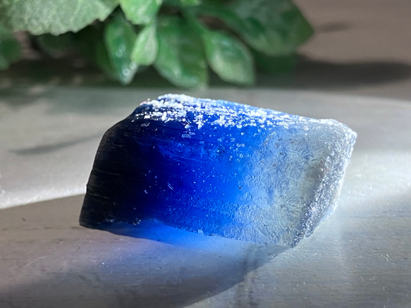 古代の海からの贈り物✨　 フランス産　ブルー ハライト 岩塩 原石 ラフストーン 古代の海からの贈り物✨ フランス産 ブルー ハライト 岩塩 原石