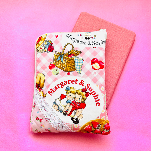 Kindle paper White L字ポーチ 昭和レトロな可愛い女の子のマルチ