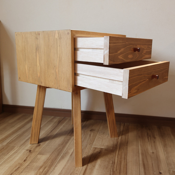 ◎ナイトテーブル◎サイドチェスト◎引き出し収納◎ 