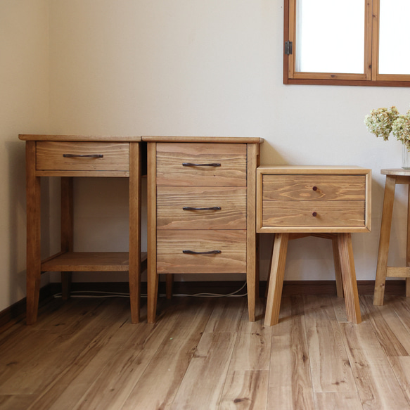 ◎ナイトテーブル◎サイドチェスト◎引き出し収納◎ 