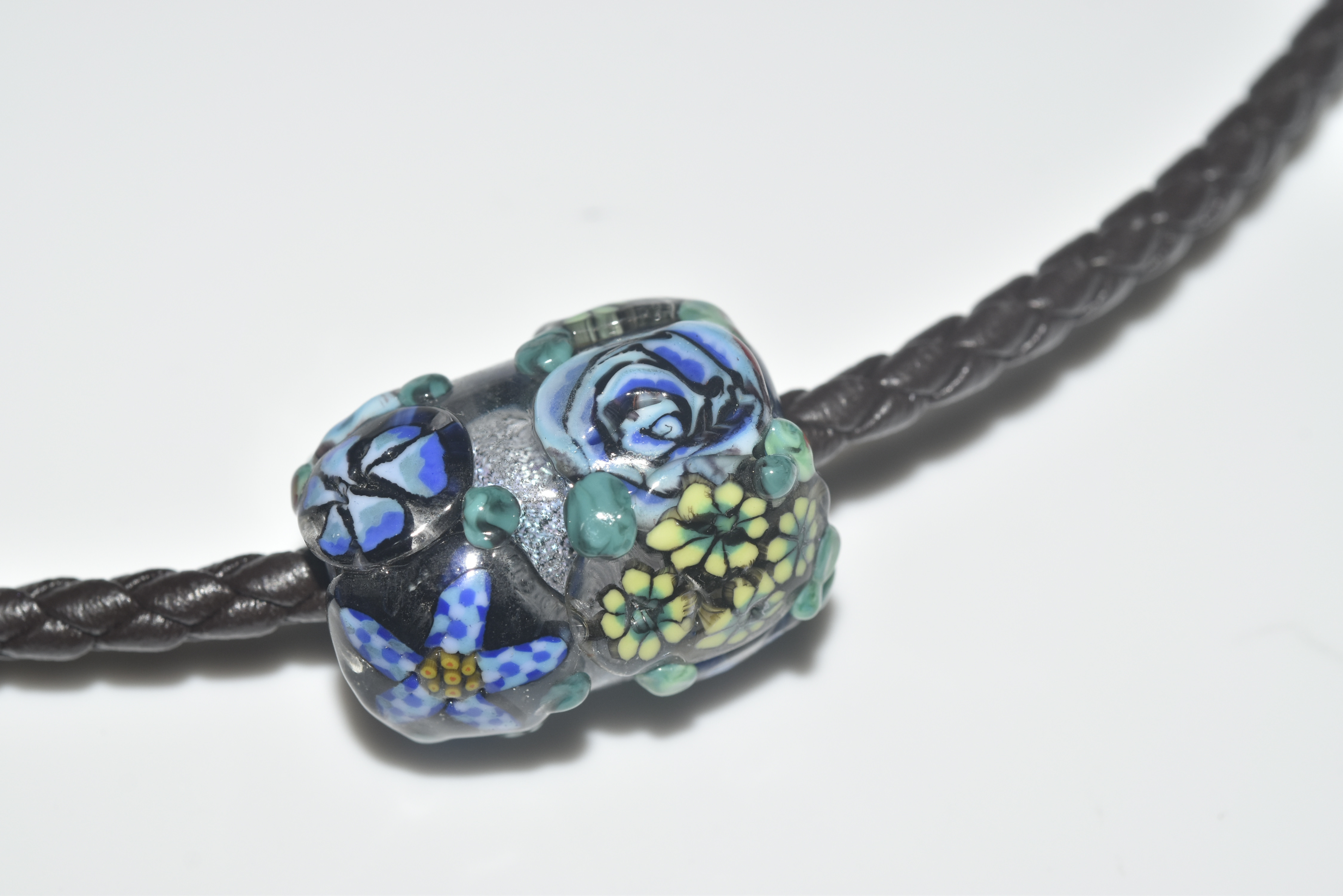 花　　細密描写とんぼ玉　ぺンダントップ  michaoo71 (ｙ1925-451)ガラス工芸家創作