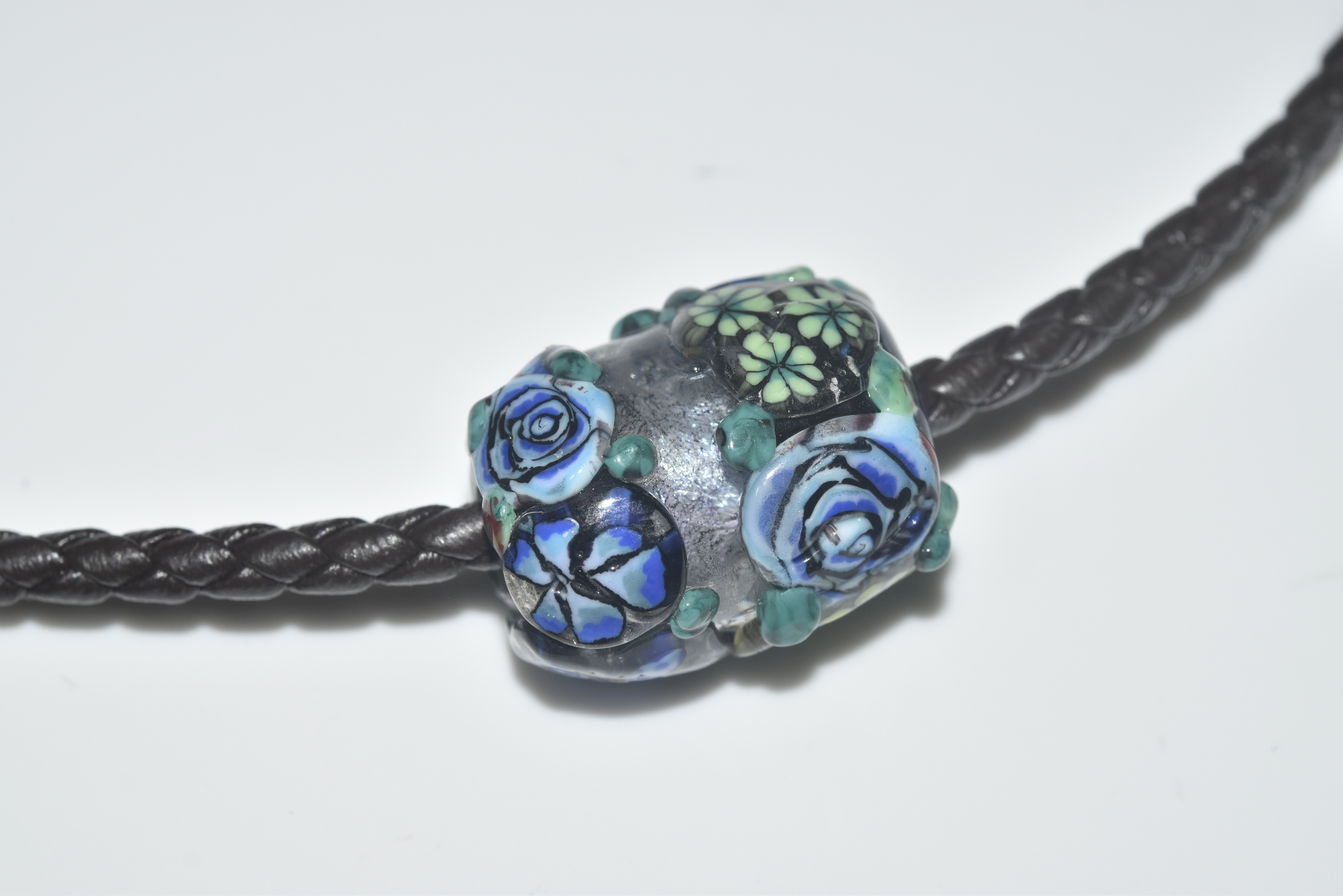 花　　細密描写とんぼ玉　ぺンダントップ  michaoo71 (ｙ1925-451)ガラス工芸家創作