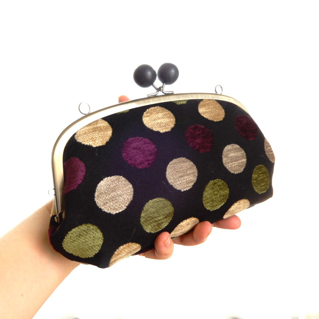 大人可愛い インポートジャガードのがま口お財布ショルダー／ポシェット／サコッシュ