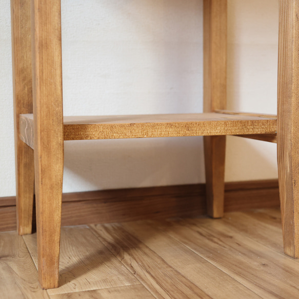 ◎ナイトテーブル◎サイドチェスト◎引き出し収納◎ 多少のガタツキなど生じる場合もございますのでフェルトなどを下に引いて対応お願いします