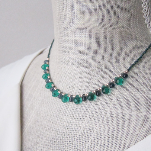 エメラルドグリーン ガラス ビーズ ネックレス 緑 エメラルド グリーン