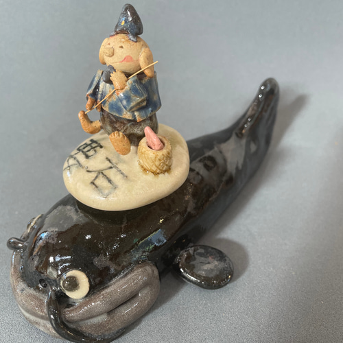 販売開始】恵比寿様とナマズ 地震除け 要石 お守り その他置物 TARACO