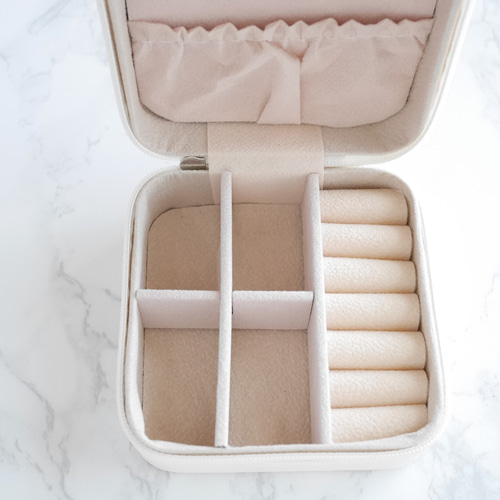 再再販【即納】リボンの携帯ジュエリーボックス ピンク アクセサリー