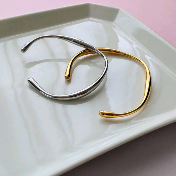 143 ニュアンスカーブバングル ゴールド/シルバー｜金属アレルギー対応