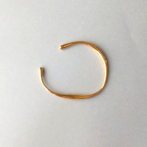 143 ニュアンスカーブバングル ゴールド/シルバー｜金属アレルギー対応