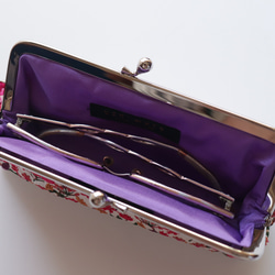 印度刺繡絲帶和牛皮眼鏡筆套，花卉和銀飾 第4張的照片