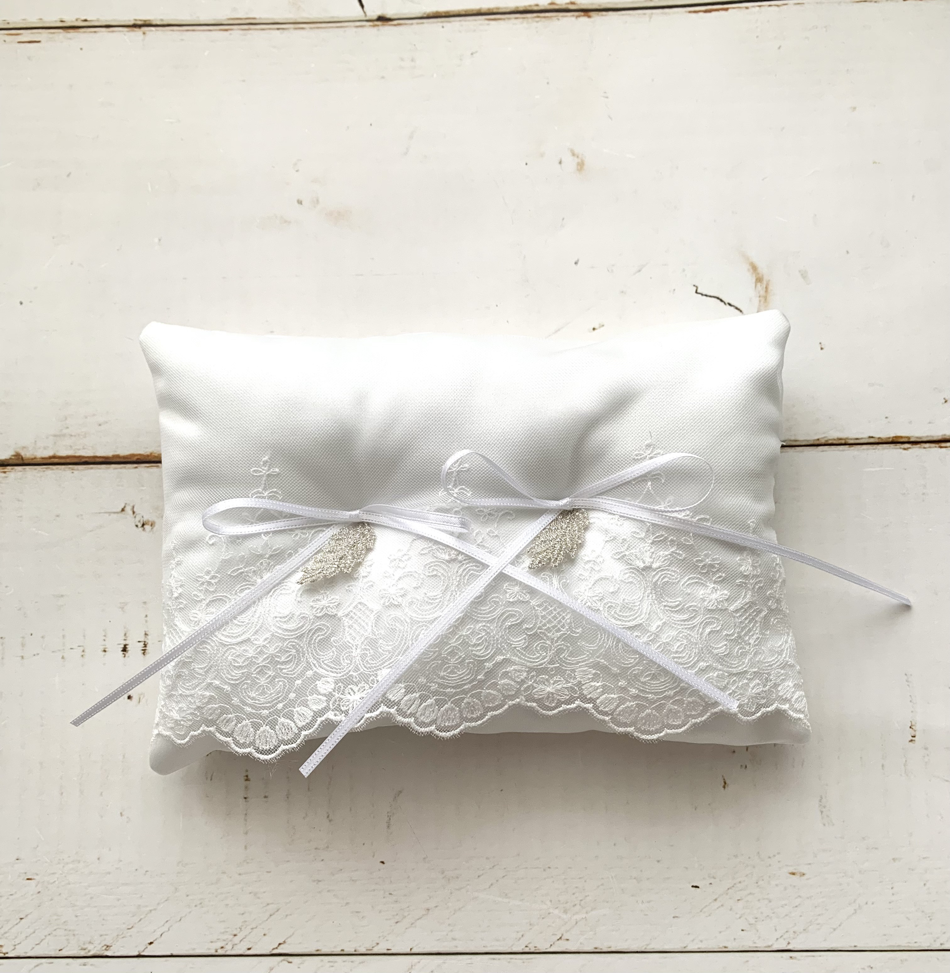 リングピロー　完成品　【leaf】リーフ　プラチナカラー　幅広レース