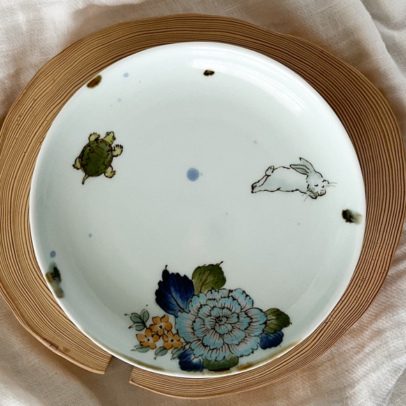 ウサギデザインの手作り陶器皿