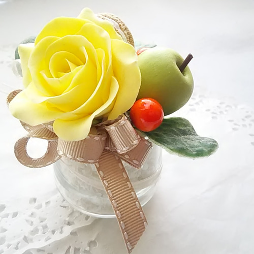 【ひろりん】クレイフラワー✿ロココ調薔薇のフラワーアレンジメント ❁小さなグラスに可愛いクレイフラワーアレンジメント♡【hana