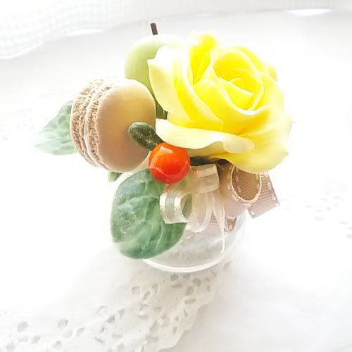 【ひろりん】クレイフラワー✿ロココ調薔薇のフラワーアレンジメント ❁小さなグラスに可愛いクレイフラワーアレンジメント♡【hana