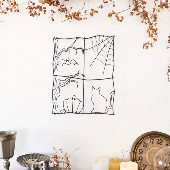 【特集掲載】窓辺のニャンコ・ハロウィンver. (虫ピン付属)ワイヤーアート 猫 ウォールデコ 壁飾り 2枚目の画像