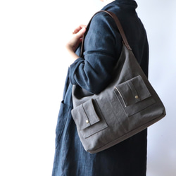 帆布×フェイクレザー ポケットたくさんのトートバッグ ハンドメイド 試作品価格 フェイクレザーポケットいっぱいトートバッグ☆シルバー トート