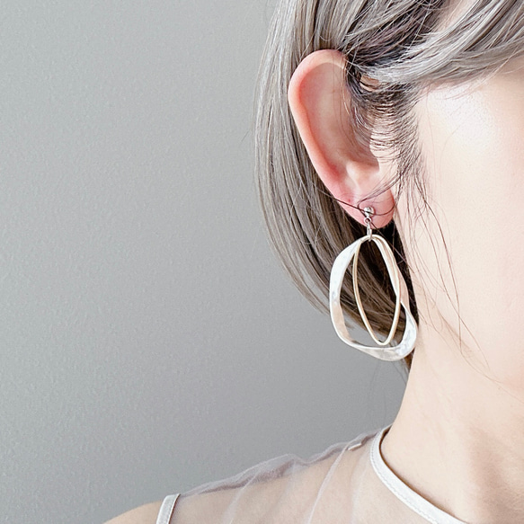 金属アレルギー　チタン　ダブルフープ　大ぶりフープ　コンビピアス　シルバー　ピアス イヤリング　大ぶり　シルバー 6枚目の画像