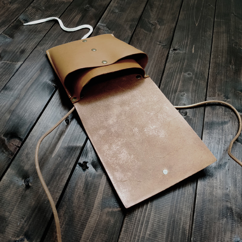 栃木レザーで作ったヌメ革のショルダーバッグ】 牛革 レザー 本革
