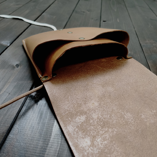 栃木レザーで作ったヌメ革のショルダーバッグ】 牛革 レザー 本革