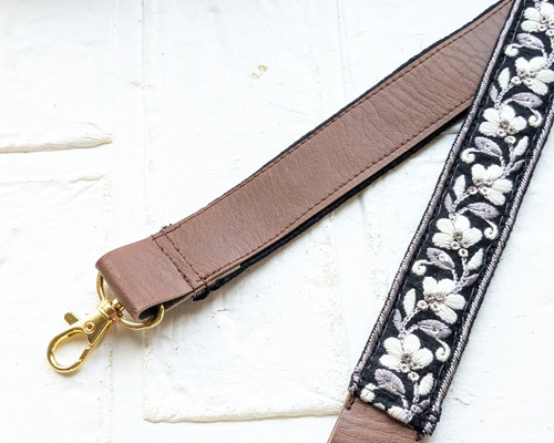 new✧1点物インド刺繍リボン✤スマホショルダーストラップ