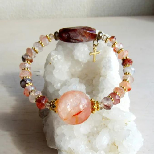 ☆高品質‼️最強パワー‼️透明度抜群❤️レッドマニカラン水晶ブレスレット ☆高品質‼️最強パワー‼️透明度抜群❤️レッドマニカラン水晶