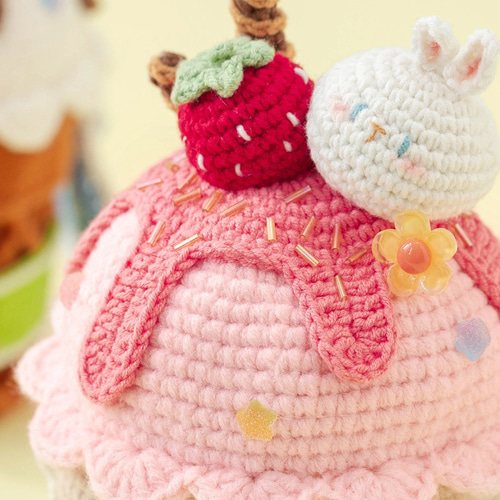 ハンドメイド ショルダーバッグ ビスケット イチゴ ポーチ あみぐるみ