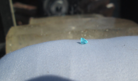 N.9590 パライバトルマリン ルース 上質なブラジル産 リングやイヤリングに 