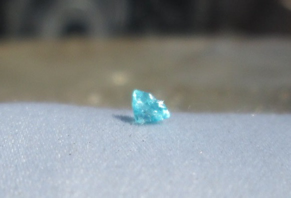 N.9590 パライバトルマリン ルース 上質なブラジル産 リングやイヤリングに 