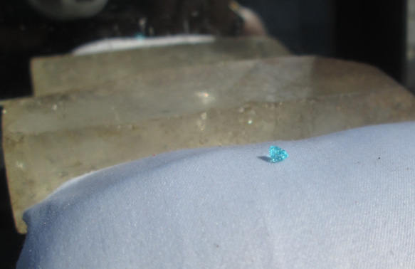 N.9590 パライバトルマリン ルース 上質なブラジル産 リングやイヤリングに 