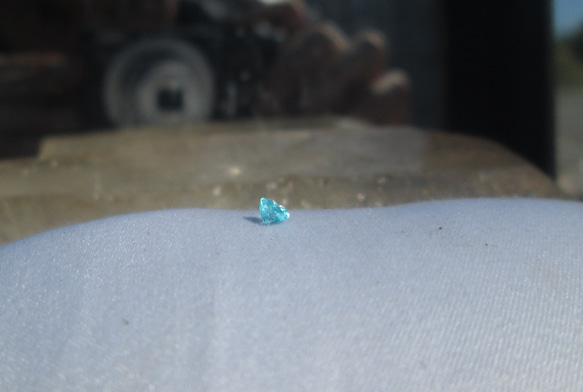 N.9590 パライバトルマリン ルース 上質なブラジル産 リングやイヤリングに 