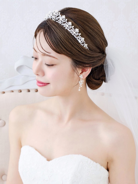 T52 結婚式　ジルコニア　挙式　ウェディング　ビジュー　プリンセス　王冠　ダイヤモンド風　大きめティアラ 3枚目の画像