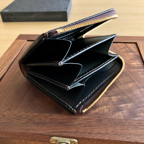 La crie ラクリエ ミニウォレット 2.0 シェルコードバン バーボン