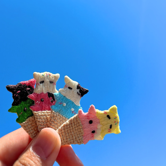 メンダコアイスのブローチ ブローチ ささき 通販 18113467｜Creema