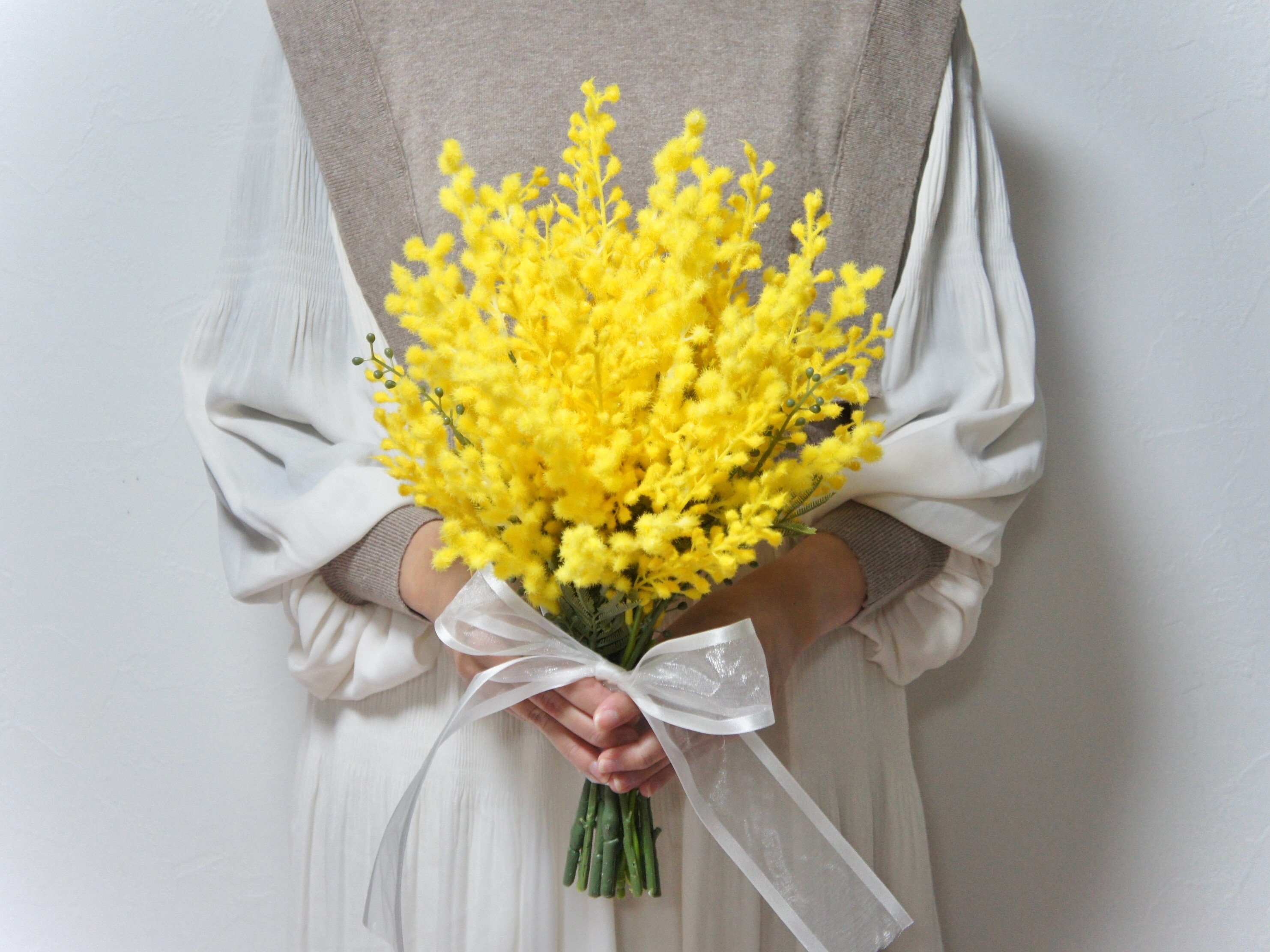 ふわふわミモザのイエローブーケ