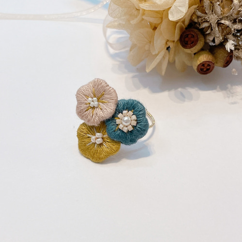 お花あつめの刺繍リング 指輪・リング uuria 通販 18114458