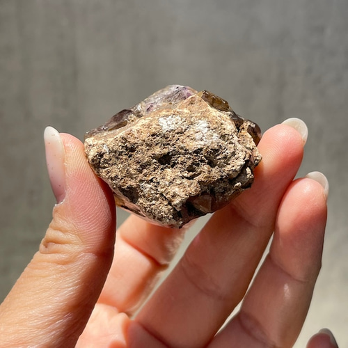 ジンバブエ産【シャンガーンアメジスト⑧】母岩付き スケルタル