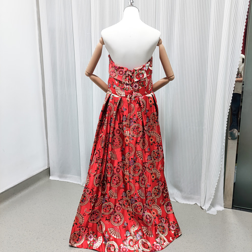 送料無料！パーティードレス ワインレッド ロング プリント模様 ベア  