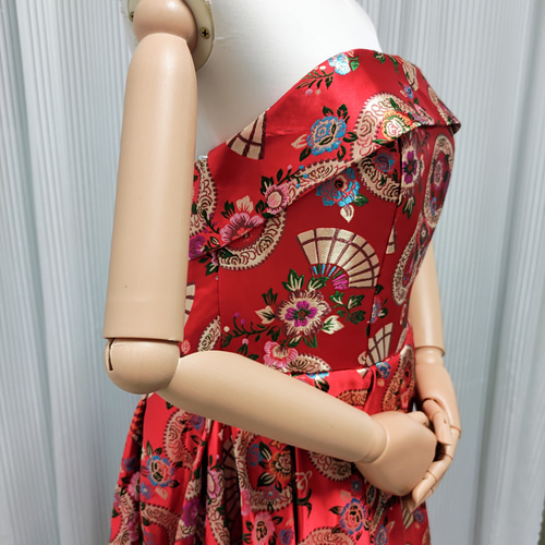 送料無料！パーティードレス ワインレッド ロング プリント模様 ベア  