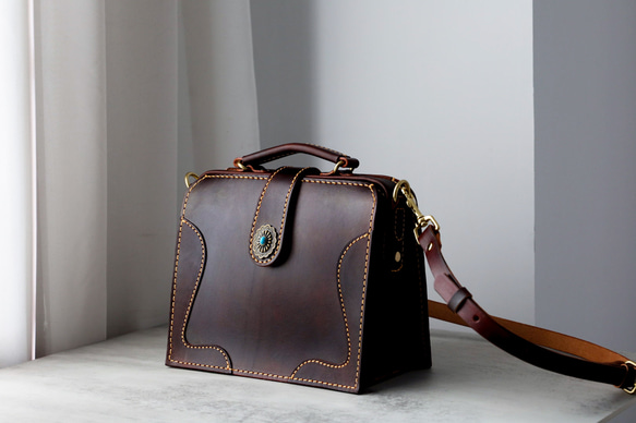 ★限量2件！ ★大容量扁平扣環包，手工皮革單肩包，兩用 第14張的照片