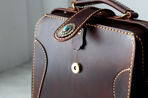 ★限量2件！ ★大容量扁平扣環包，手工皮革單肩包，兩用 第6張的照片